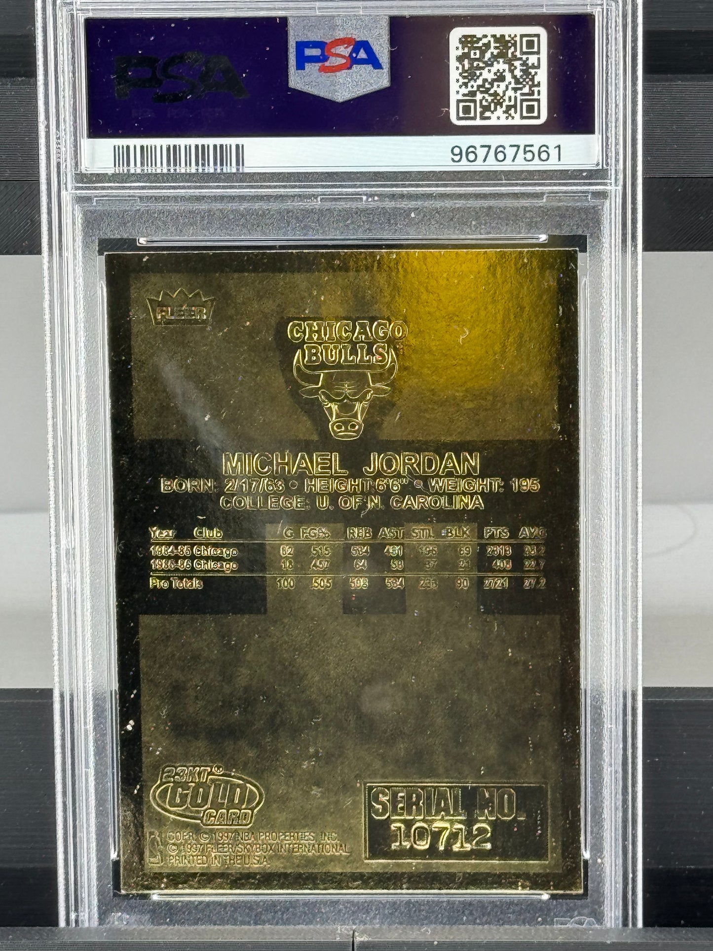 1999 Fleer 23kt Gold Michael Jordan Red Foil Autograph PSA 8 Chicago Bulls