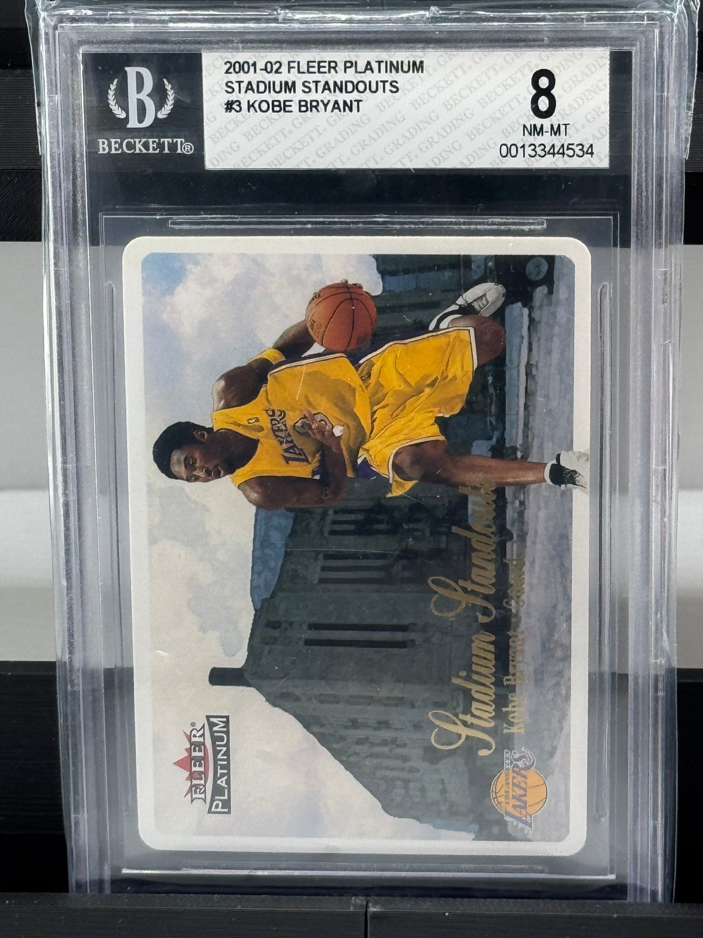2001-02 Fleer Platinum Stadium Standouts #3 Kobe Bryant BGS 8 Los Angeles Lakers