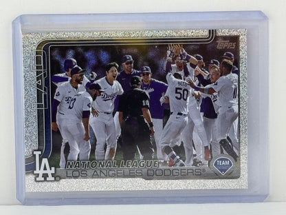 2025 Topps Series 1 #302 LA Dodgers Ohtani Team Sandglitter Refractor