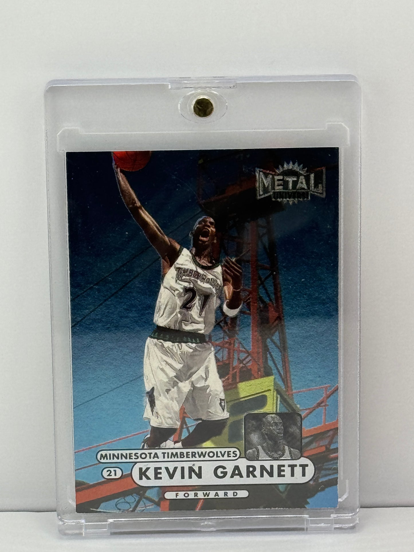 1997-98 Skybox Metal Universe #41 Kevin Garnett Minnesota Timberwolves